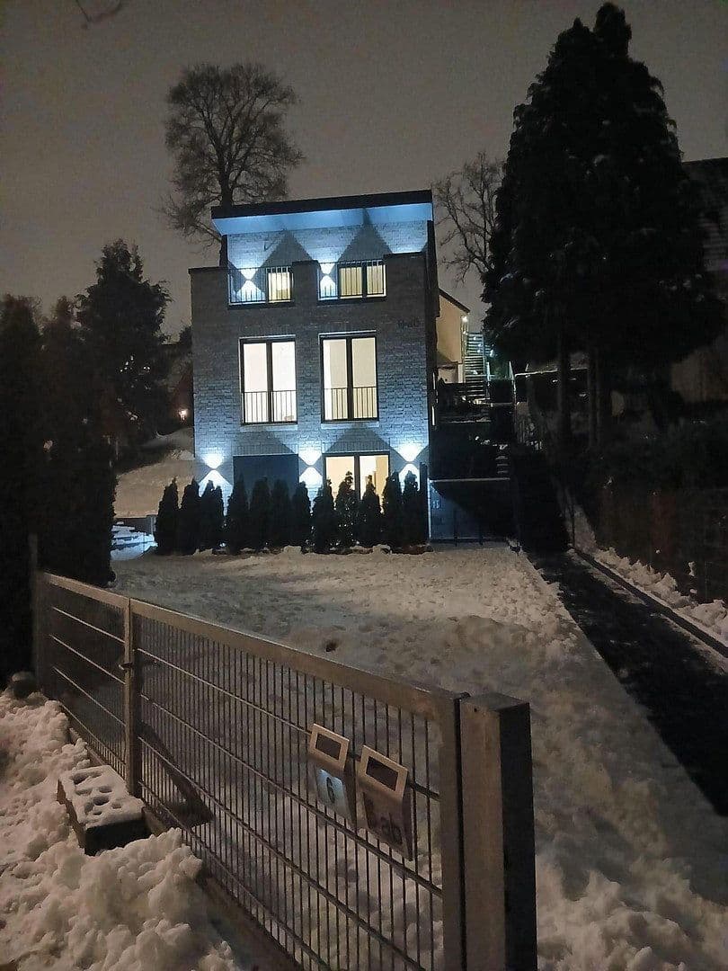 Pronájem bytu 2+1 75 m², Hamburg, Hamburg Pronájem bytu 2+1 75 m², Hamburg, Hamburg