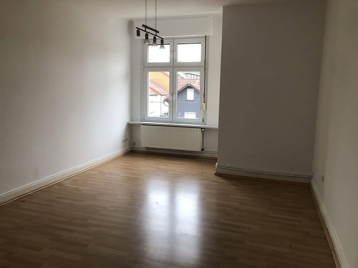 Pronájem bytu 2+1 57 m², Kaiserstr. 1, Schwelm, Severní Porýní-Vestfálsko Pronájem bytu 2+1 57 m², Kaiserstr. 1, Schwelm, Severní Porýní-Vestfálsko