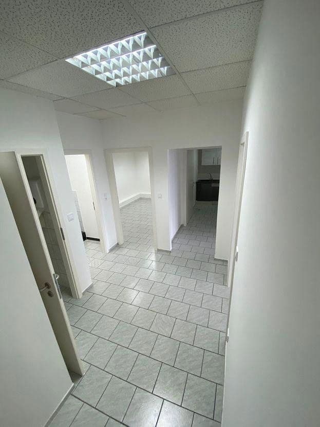 Pronájem kanceláře 88 m², Humbserstr.22, Fürth, Bavorsko Pronájem kanceláře 88 m², Humbserstr.22, Fürth, Bavorsko