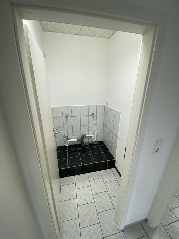 Pronájem kanceláře 88 m², Humbserstr.22, Fürth, Bavorsko Pronájem kanceláře 88 m², Humbserstr.22, Fürth, Bavorsko