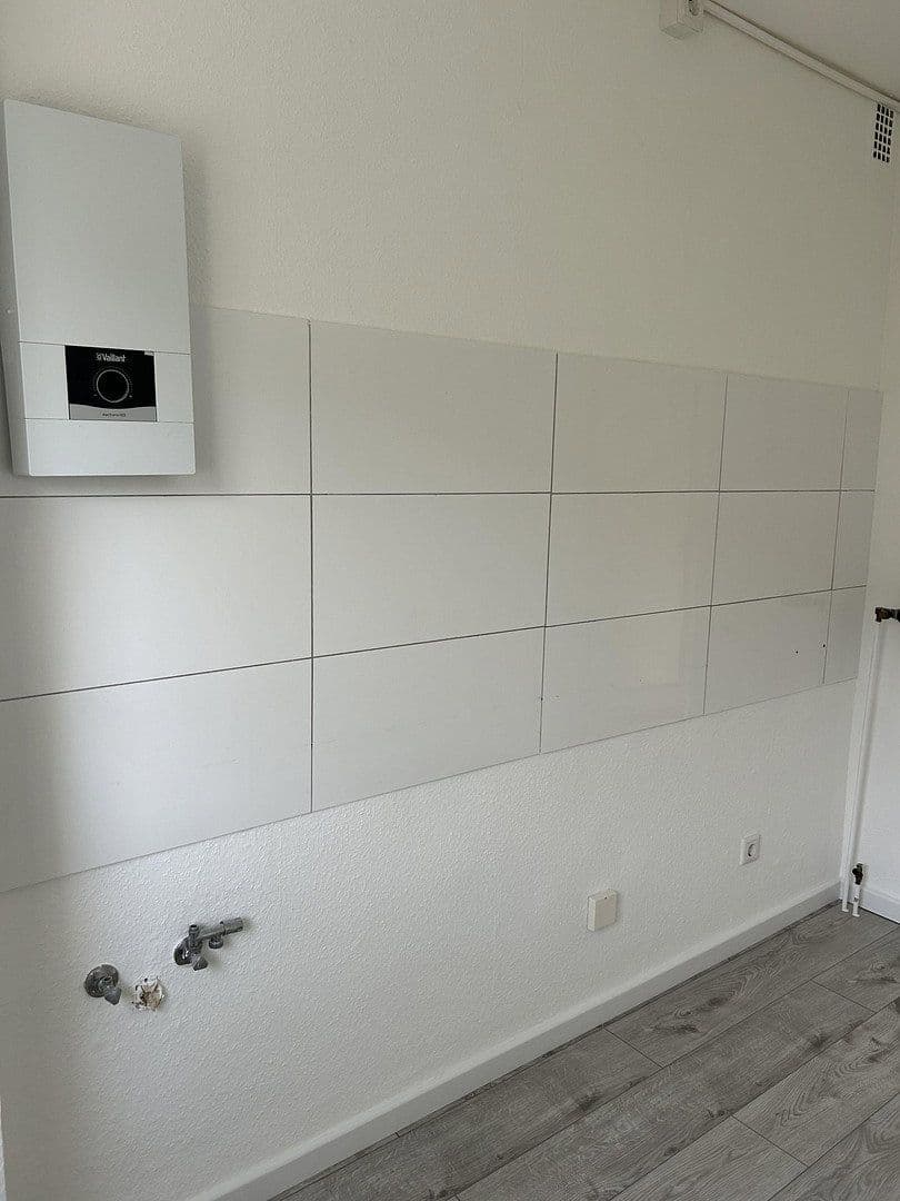 Pronájem bytu 3+1 68 m², Curieweg 12, Düsseldorf, Severní Porýní-Vestfálsko Pronájem bytu 3+1 68 m², Curieweg 12, Düsseldorf, Severní Porýní-Vestfálsko