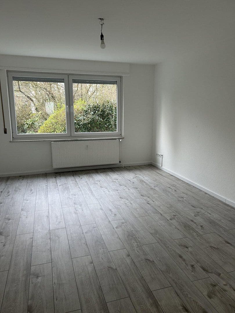 Pronájem bytu 3+1 68 m², Curieweg 12, Düsseldorf, Severní Porýní-Vestfálsko Pronájem bytu 3+1 68 m², Curieweg 12, Düsseldorf, Severní Porýní-Vestfálsko