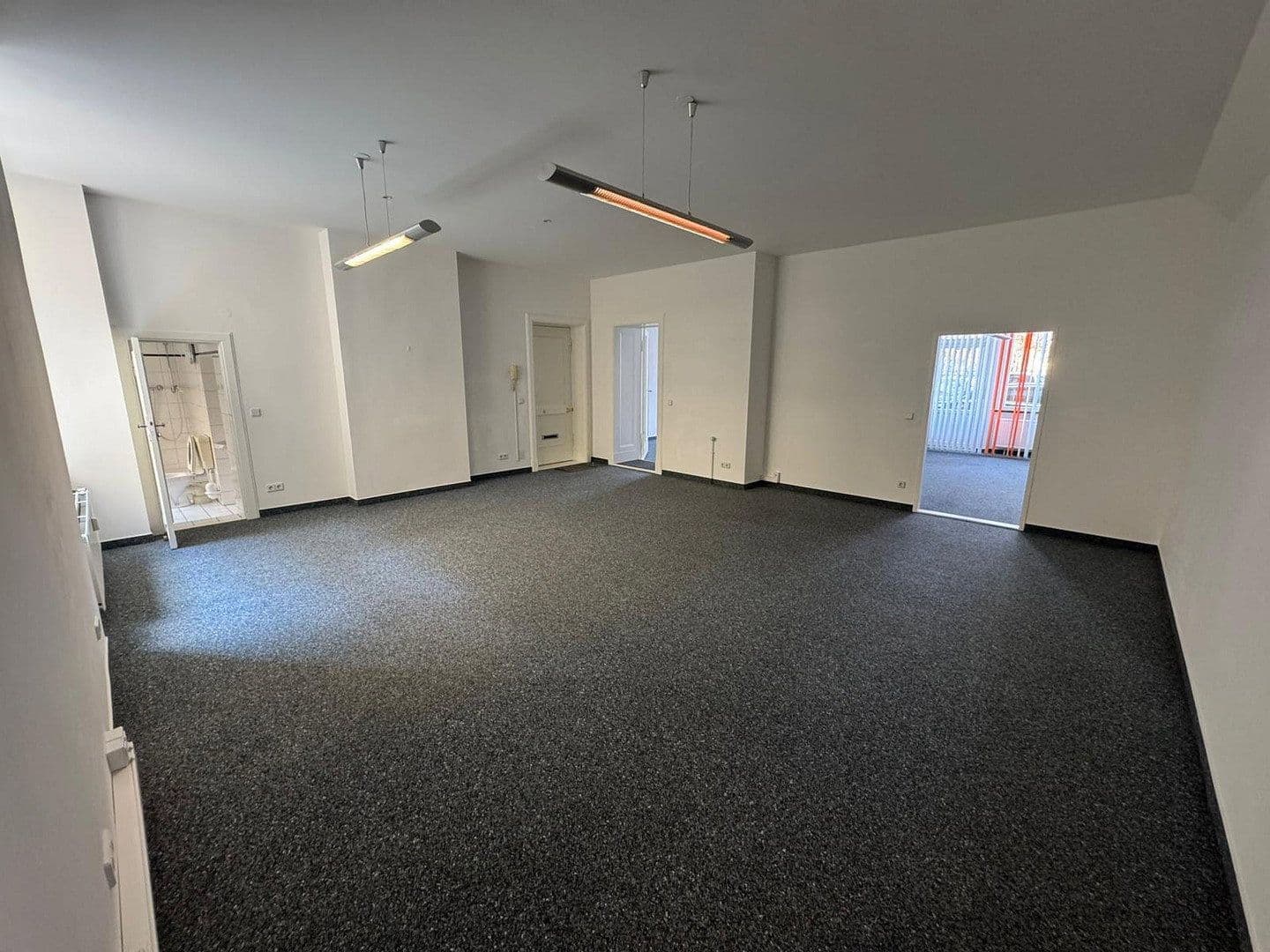 Pronájem kanceláře 135 m², Berlin, Berlín Pronájem kanceláře 135 m², Berlin, Berlín