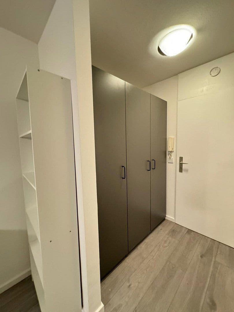 Pronájem bytu 1+1 30 m², Berg-am-Laim-Str. 95, München, Bavorsko Pronájem bytu 1+1 30 m², Berg-am-Laim-Str. 95, München, Bavorsko