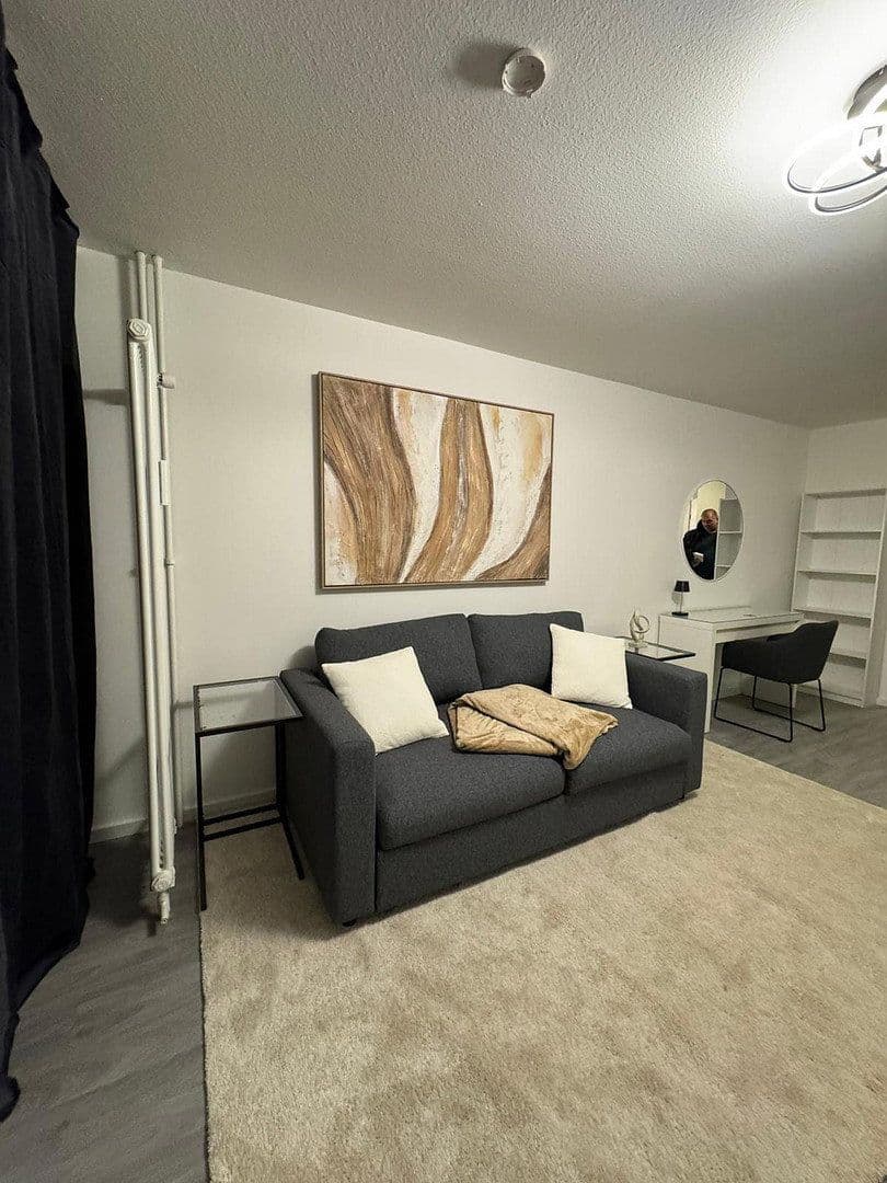 Pronájem bytu 1+1 30 m², Berg-am-Laim-Str. 95, München, Bavorsko Pronájem bytu 1+1 30 m², Berg-am-Laim-Str. 95, München, Bavorsko