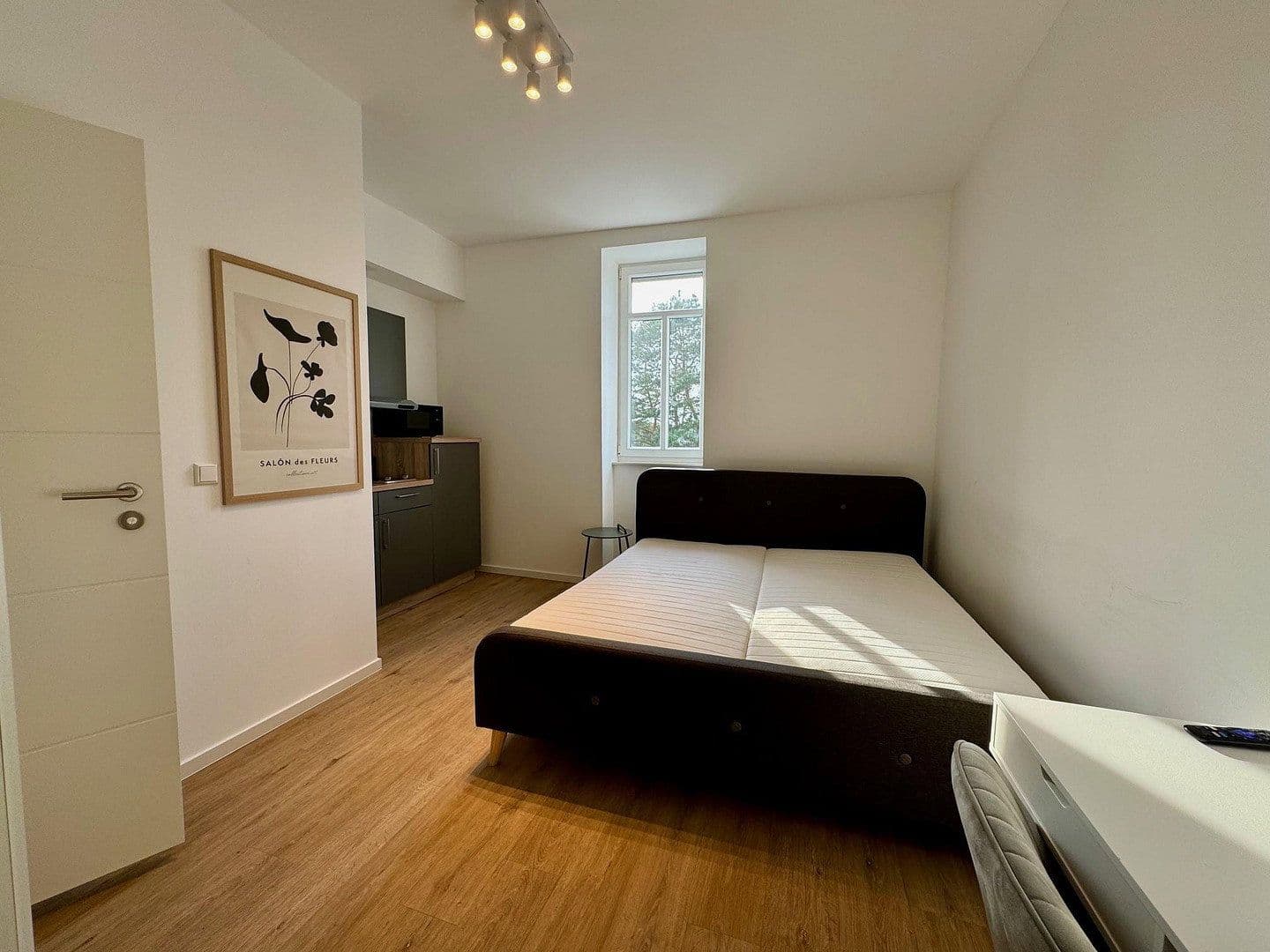 Pronájem bytu 1+1 25 m², Badener Str. 34, Durlach, Bádensko-Württembersko Pronájem bytu 1+1 25 m², Badener Str. 34, Durlach, Bádensko-Württembersko