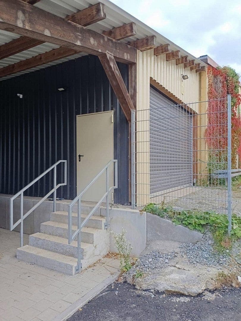 Pronájem nebytového prostoru 192 m², Im Gewerbepark 1, Hunderdorf, Bavorsko Pronájem nebytového prostoru 192 m², Im Gewerbepark 1, Hunderdorf, Bavorsko