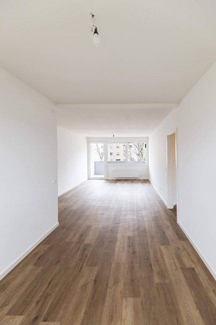 Pronájem bytu 3+1 85 m², Petersauracher Str. 39, Nürnberg, Bavorsko Pronájem bytu 3+1 85 m², Petersauracher Str. 39, Nürnberg, Bavorsko