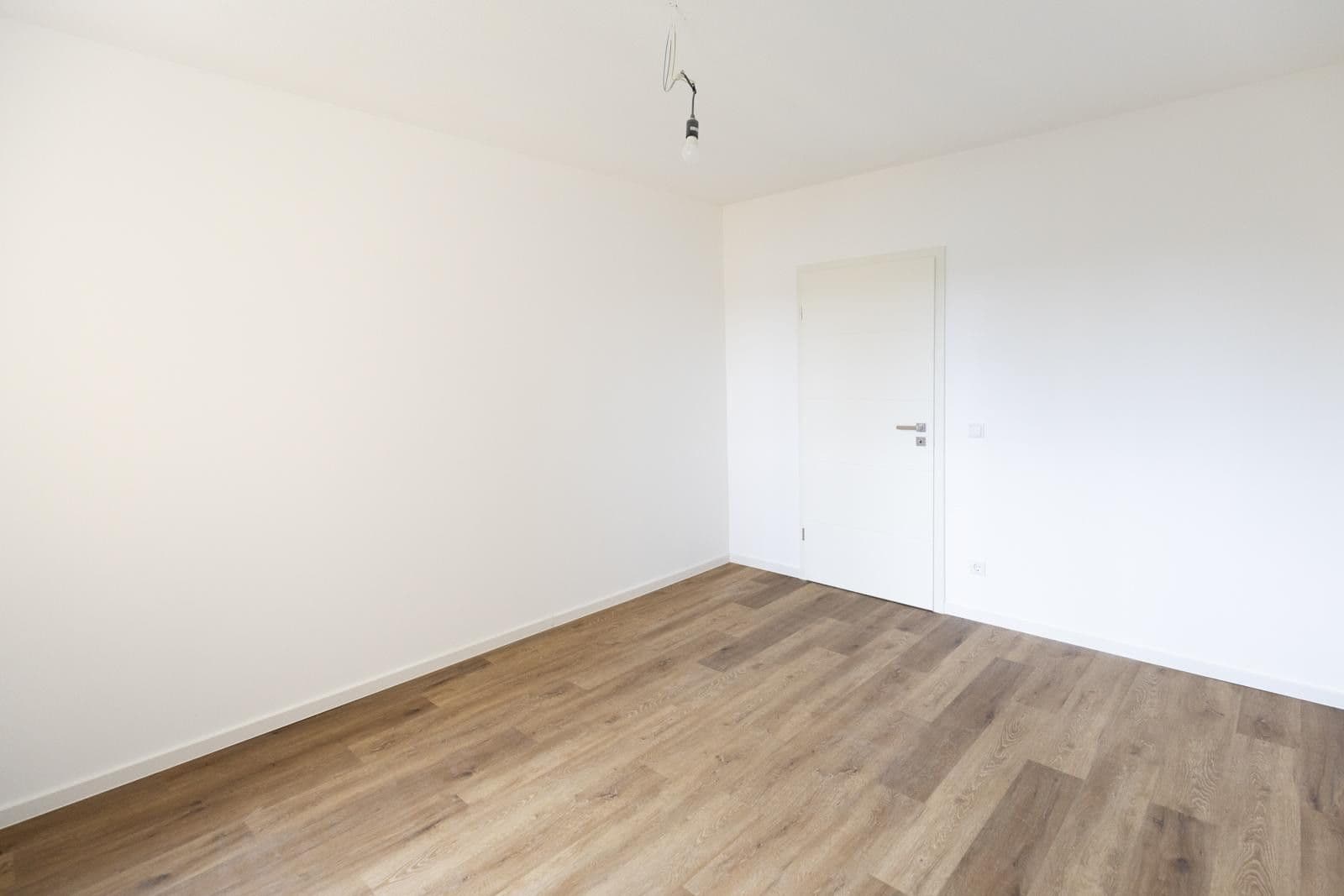 Pronájem bytu 3+1 85 m², Petersauracher Str. 39, Nürnberg, Bavorsko Pronájem bytu 3+1 85 m², Petersauracher Str. 39, Nürnberg, Bavorsko