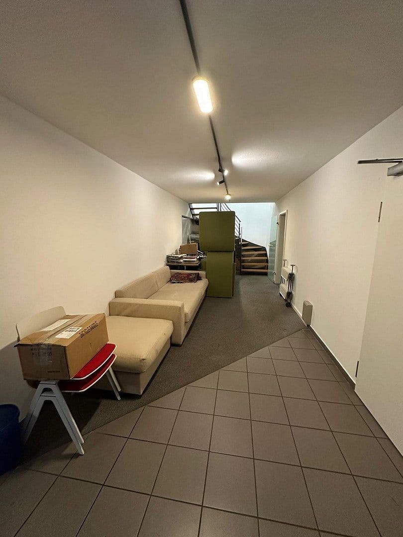 Pronájem kanceláře 298 m², Frankfurt am Main, Hessen Pronájem kanceláře 298 m², Frankfurt am Main, Hessen