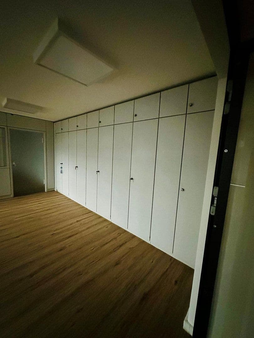 Pronájem kanceláře 298 m², Frankfurt am Main, Hessen Pronájem kanceláře 298 m², Frankfurt am Main, Hessen