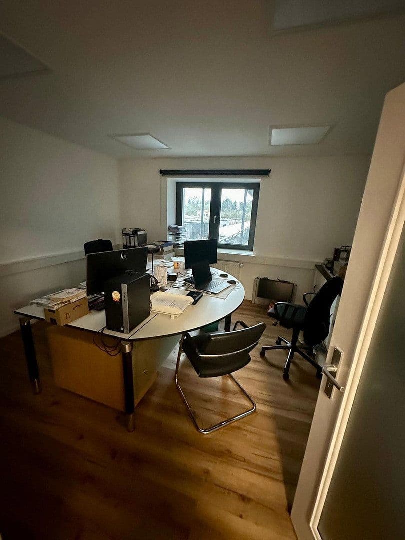 Pronájem kanceláře 298 m², Frankfurt am Main, Hessen Pronájem kanceláře 298 m², Frankfurt am Main, Hessen