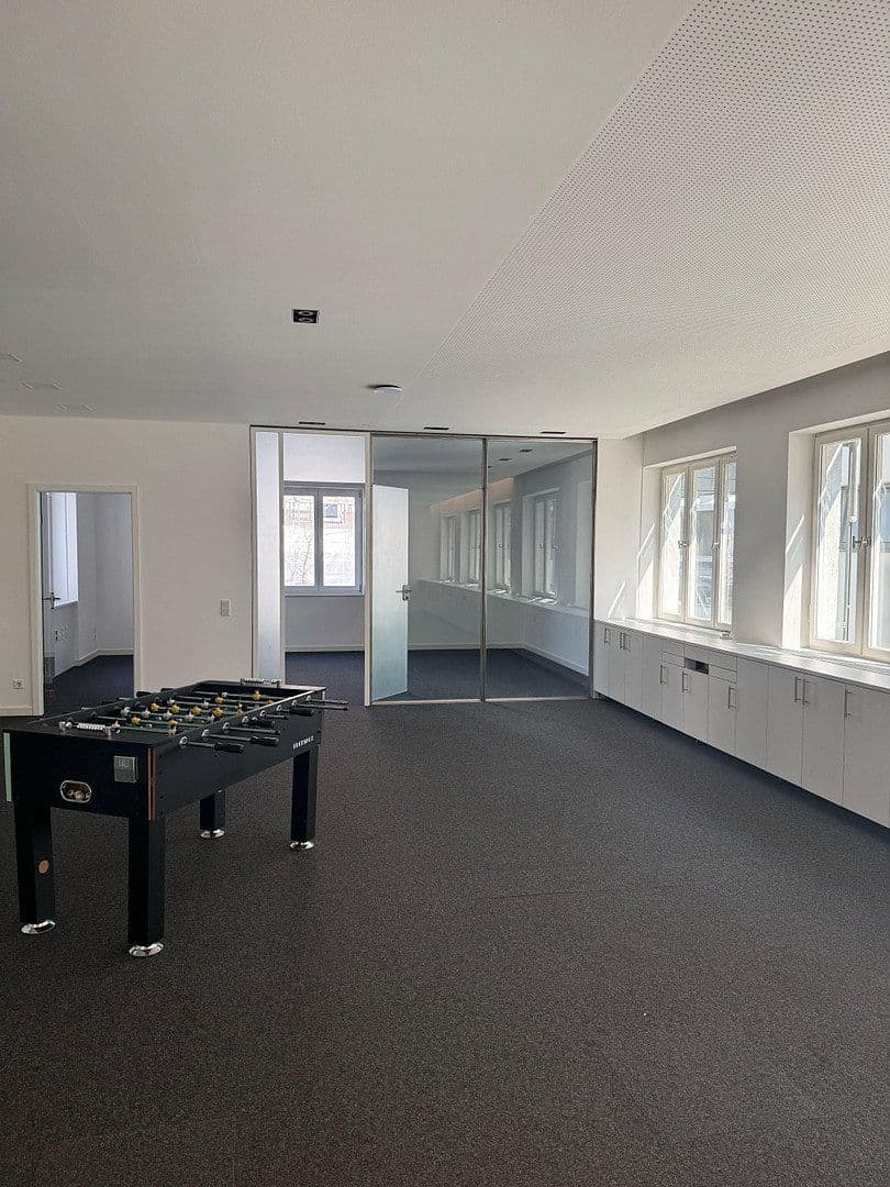 Pronájem kanceláře 415 m², Leopoldstraße 55, München, Bavorsko Pronájem kanceláře 415 m², Leopoldstraße 55, München, Bavorsko