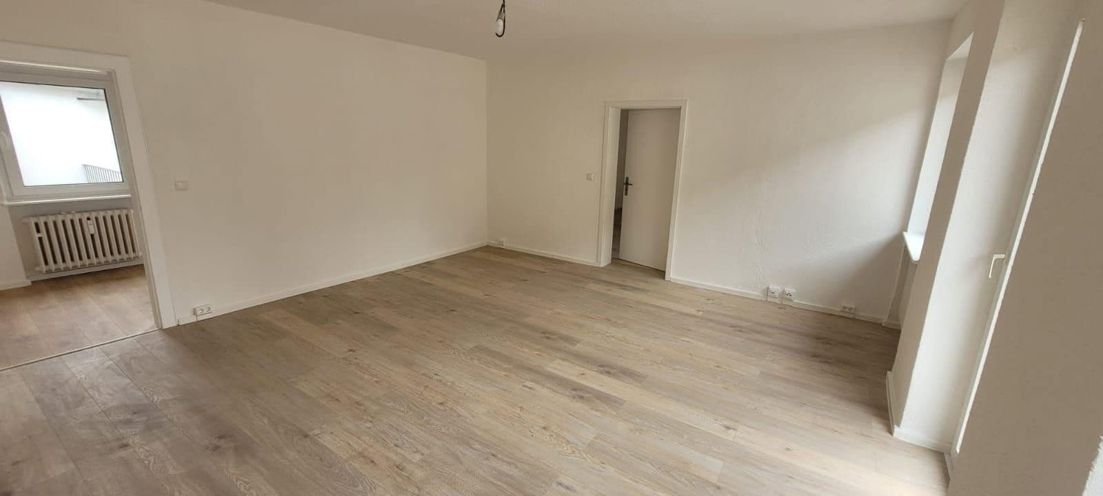 Pronájem bytu 5+1 112 m², Neumärker Straße 7, Helmstedt, Dolní Sasko Pronájem bytu 5+1 112 m², Neumärker Straße 7, Helmstedt, Dolní Sasko