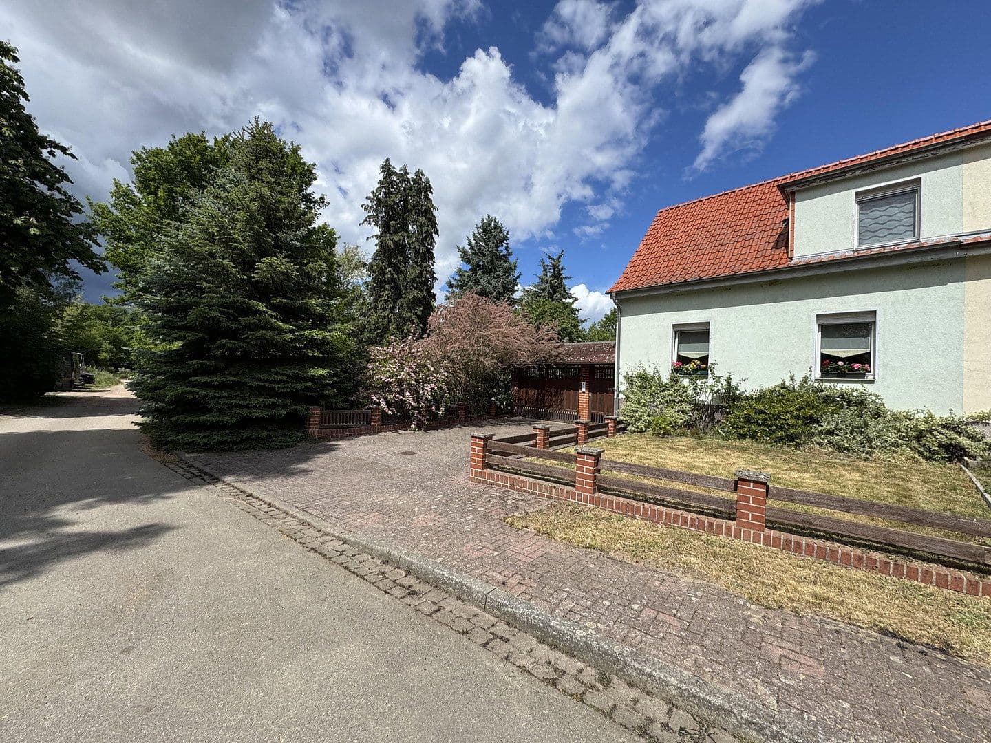 Prodej domu 127 m², pozemek 1.120 m², Gardelegen, Sasko-Anhaltsko Prodej domu 127 m², pozemek 1.120 m², Gardelegen, Sasko-Anhaltsko