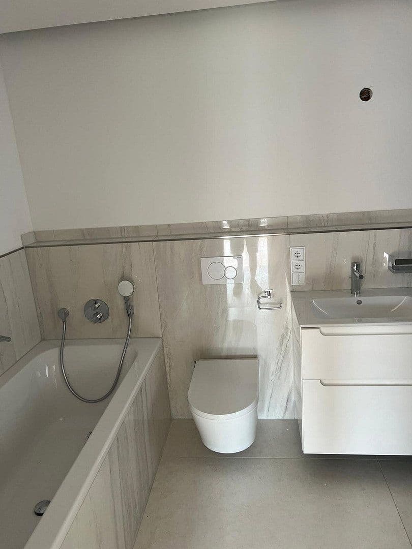 Prodej domu 212 m², pozemek 182 m², Am Blumenfeld 23 A, Meerbusch, Severní Porýní-Vestfálsko Prodej domu 212 m², pozemek 182 m², Am Blumenfeld 23 A, Meerbusch, Severní Porýní-Vestfálsko