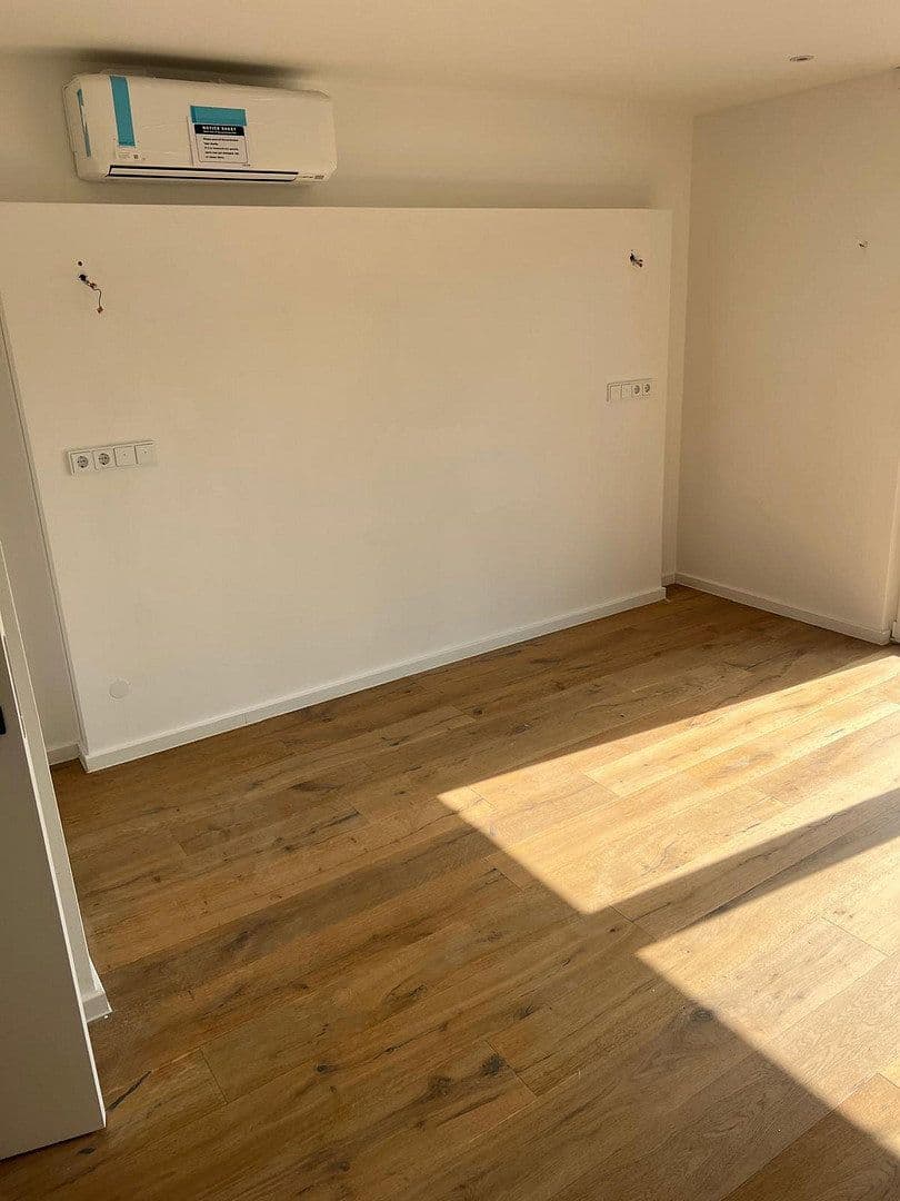 Prodej domu 212 m², pozemek 182 m², Am Blumenfeld 23 A, Meerbusch, Severní Porýní-Vestfálsko Prodej domu 212 m², pozemek 182 m², Am Blumenfeld 23 A, Meerbusch, Severní Porýní-Vestfálsko