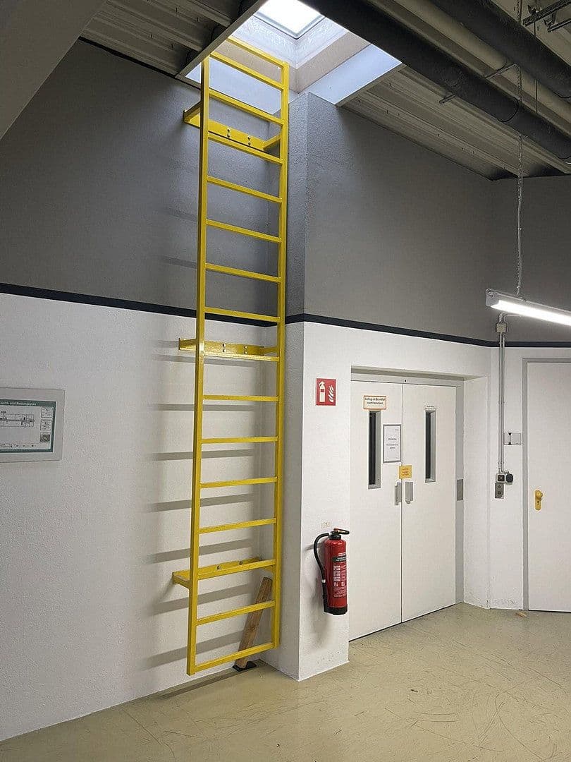 Prodej nebytového prostoru 5.355 m², Hengersberg, Bavorsko Prodej nebytového prostoru 5.355 m², Hengersberg, Bavorsko