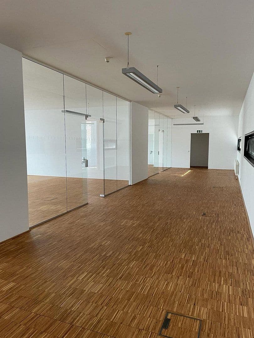 Pronájem kanceláře 1.314 m², Industriestraße 30, Remscheid, Severní Porýní-Vestfálsko Pronájem kanceláře 1.314 m², Industriestraße 30, Remscheid, Severní Porýní-Vestfálsko