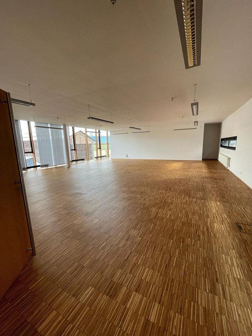 Pronájem kanceláře 1.314 m², Industriestraße 30, Remscheid, Severní Porýní-Vestfálsko Pronájem kanceláře 1.314 m², Industriestraße 30, Remscheid, Severní Porýní-Vestfálsko