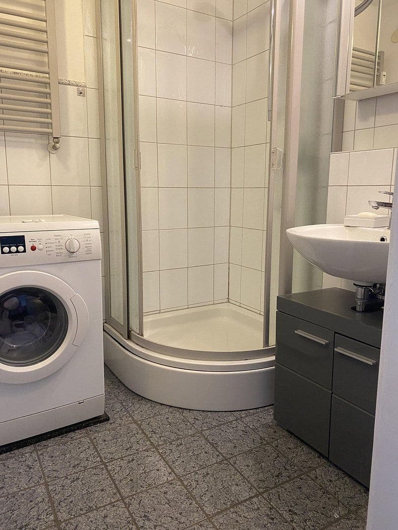 Prodej bytu 3+1 100 m², Wuppertal, Severní Porýní-Vestfálsko Prodej bytu 3+1 100 m², Wuppertal, Severní Porýní-Vestfálsko