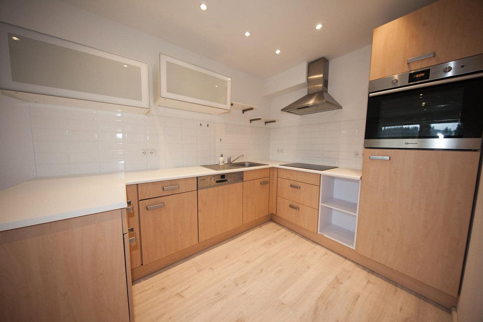 Pronájem bytu 2+1 49 m², Ilmenava, Durynsko Pronájem bytu 2+1 49 m², Ilmenava, Durynsko