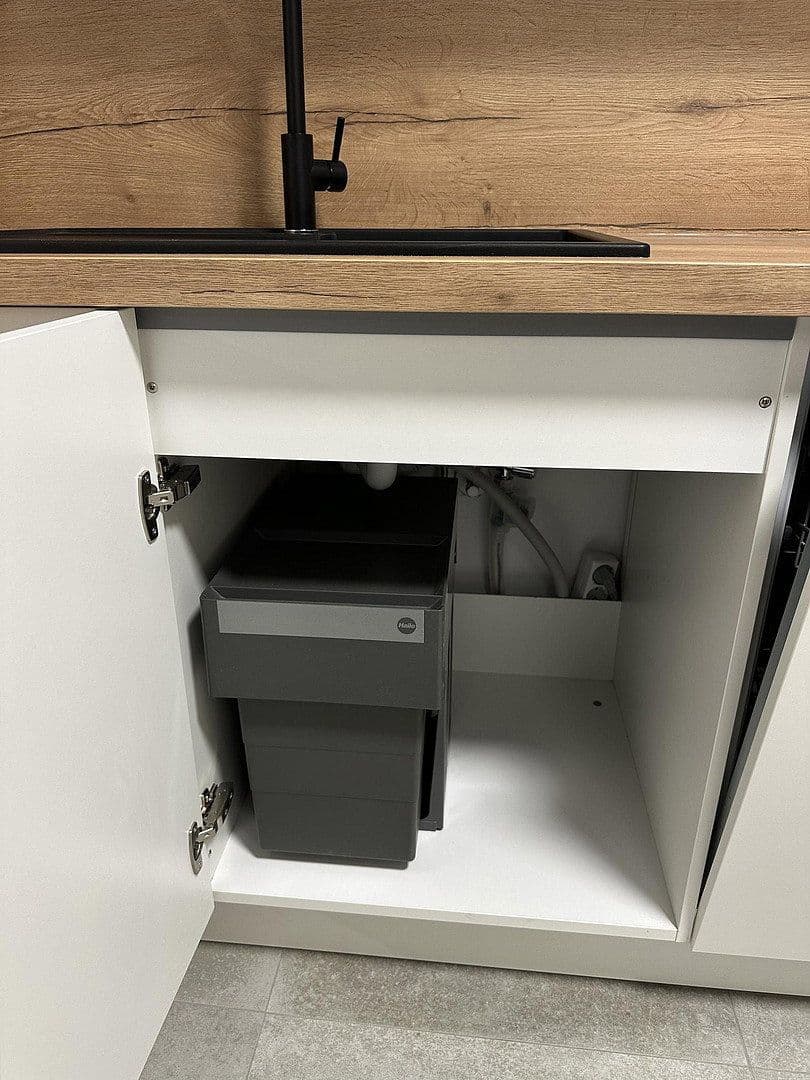 Pronájem bytu 3+1 94 m², Badstr. 131, Egloffstein, Bavorsko Pronájem bytu 3+1 94 m², Badstr. 131, Egloffstein, Bavorsko