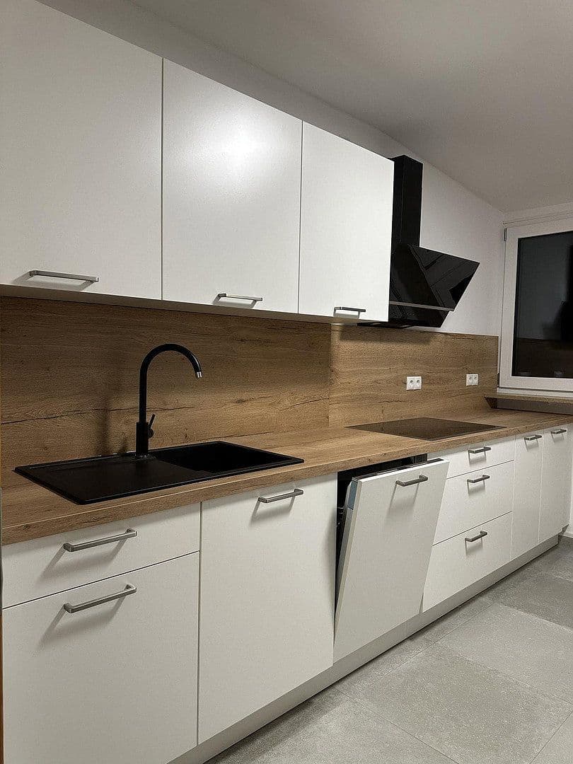 Pronájem bytu 3+1 94 m², Badstr. 131, Egloffstein, Bavorsko Pronájem bytu 3+1 94 m², Badstr. 131, Egloffstein, Bavorsko