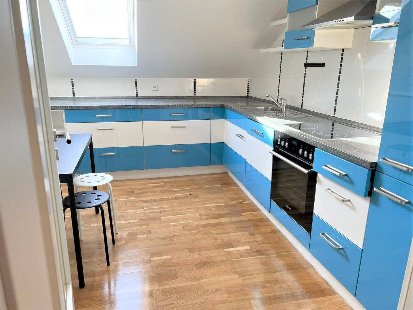 Pronájem bytu 4+1 89 m², Wilhelmstraße 75, Eislingen/Fils, Bádensko-Württembersko Pronájem bytu 4+1 89 m², Wilhelmstraße 75, Eislingen/Fils, Bádensko-Württembersko