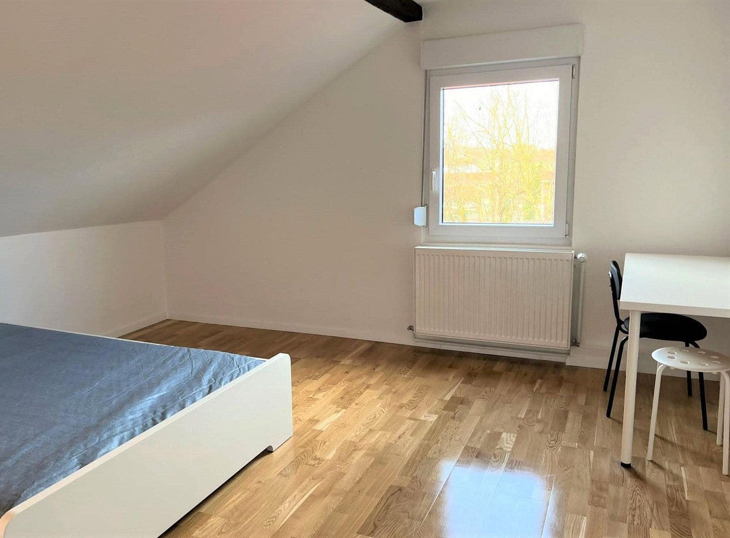 Pronájem bytu 4+1 89 m², Wilhelmstraße 75, Eislingen/Fils, Bádensko-Württembersko Pronájem bytu 4+1 89 m², Wilhelmstraße 75, Eislingen/Fils, Bádensko-Württembersko
