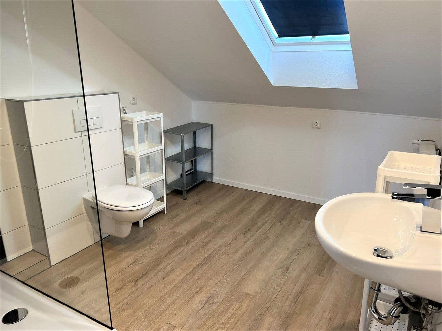 Pronájem bytu 4+1 89 m², Wilhelmstraße 75, Eislingen/Fils, Bádensko-Württembersko Pronájem bytu 4+1 89 m², Wilhelmstraße 75, Eislingen/Fils, Bádensko-Württembersko