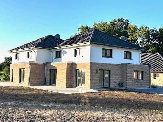 Prodej domu 133 m², pozemek 460 m², Wischhof 9 b, Düdenbüttel, Dolní Sasko Prodej domu 133 m², pozemek 460 m², Wischhof 9 b, Düdenbüttel, Dolní Sasko