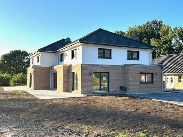 Prodej domu 133 m², pozemek 460 m², Wischhof 9 b, Düdenbüttel, Dolní Sasko Prodej domu 133 m², pozemek 460 m², Wischhof 9 b, Düdenbüttel, Dolní Sasko