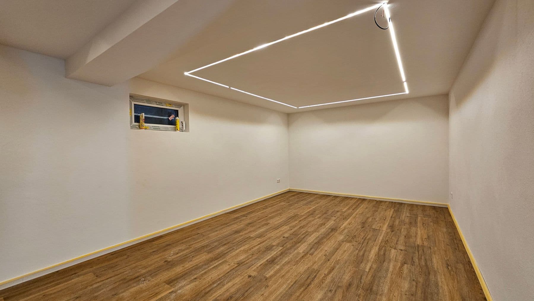 Pronájem bytu 5+1 160 m², Bahnhofstraße 18/3, Salem, Bádensko-Württembersko Pronájem bytu 5+1 160 m², Bahnhofstraße 18/3, Salem, Bádensko-Württembersko