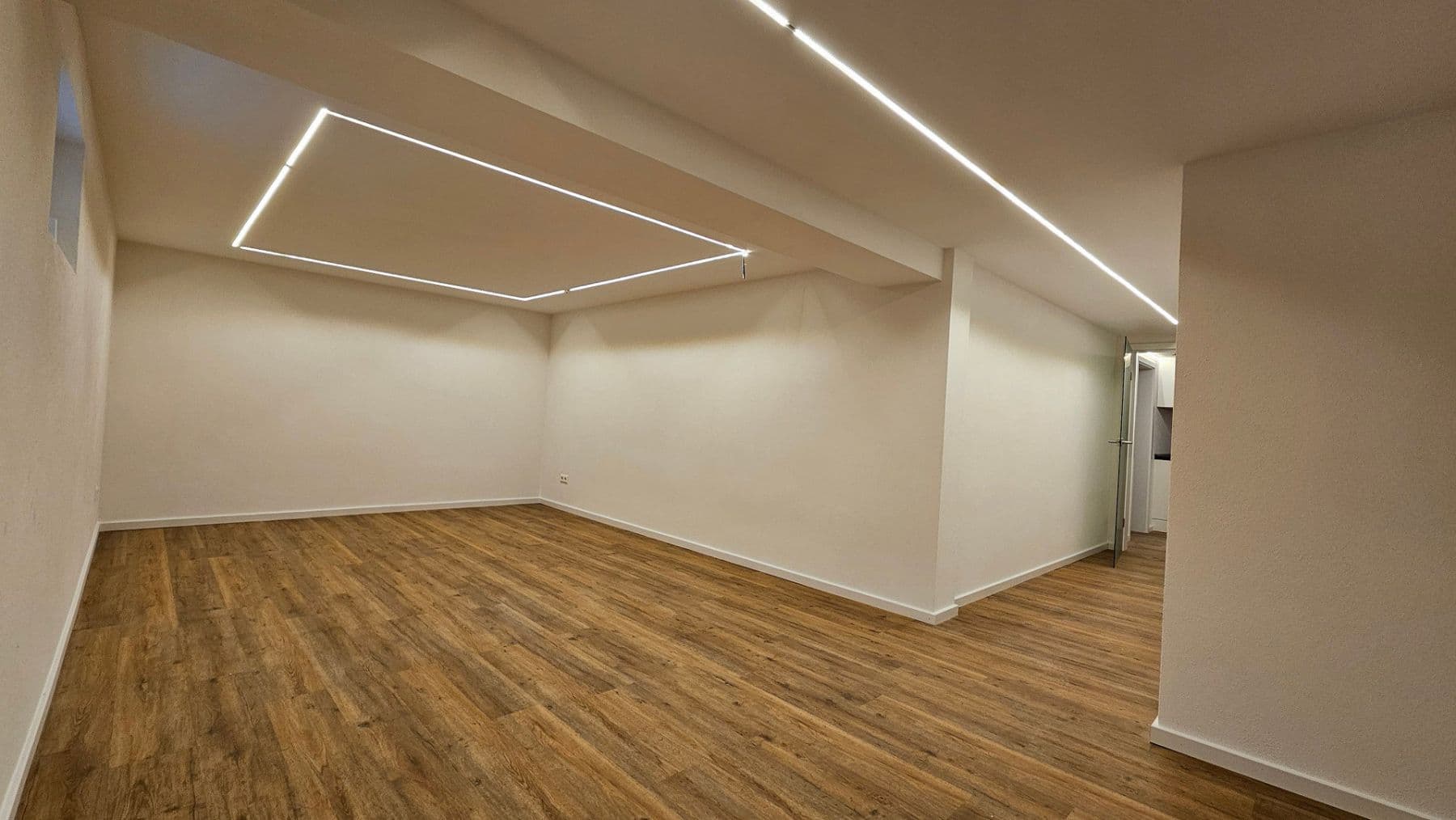 Pronájem bytu 5+1 160 m², Bahnhofstraße 18/3, Salem, Bádensko-Württembersko Pronájem bytu 5+1 160 m², Bahnhofstraße 18/3, Salem, Bádensko-Württembersko