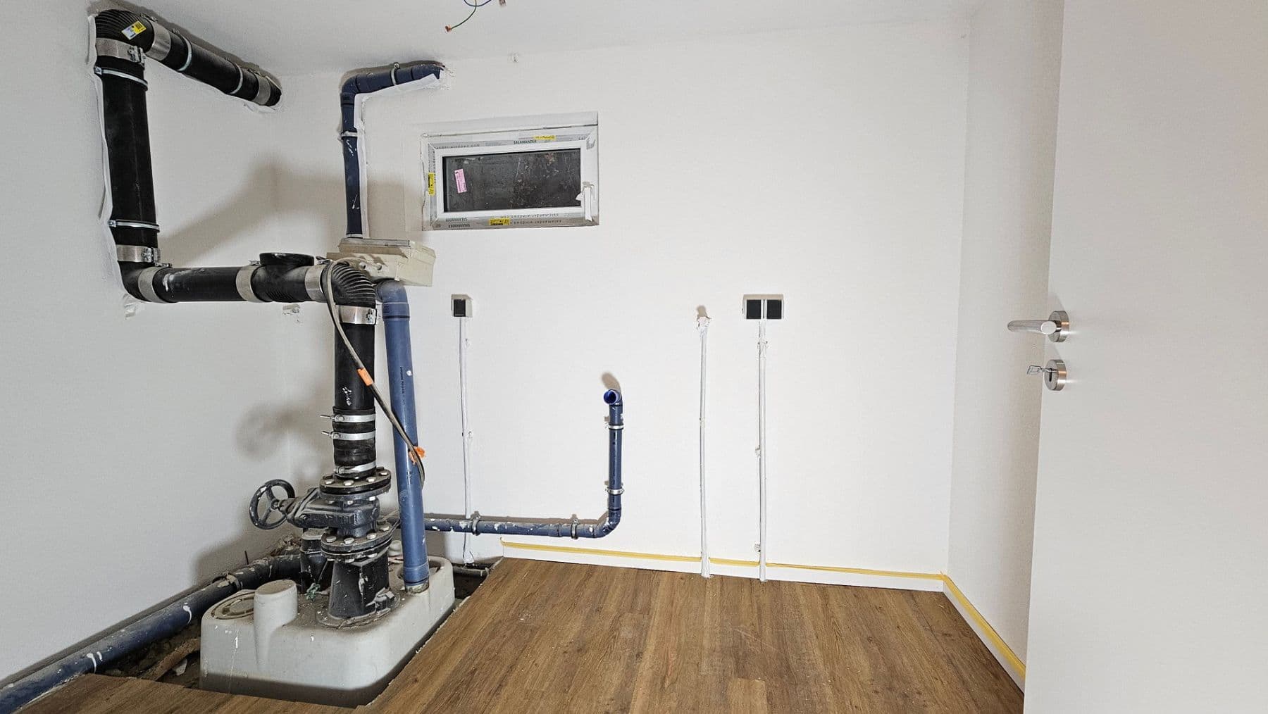 Pronájem bytu 5+1 160 m², Bahnhofstraße 18/3, Salem, Bádensko-Württembersko Pronájem bytu 5+1 160 m², Bahnhofstraße 18/3, Salem, Bádensko-Württembersko