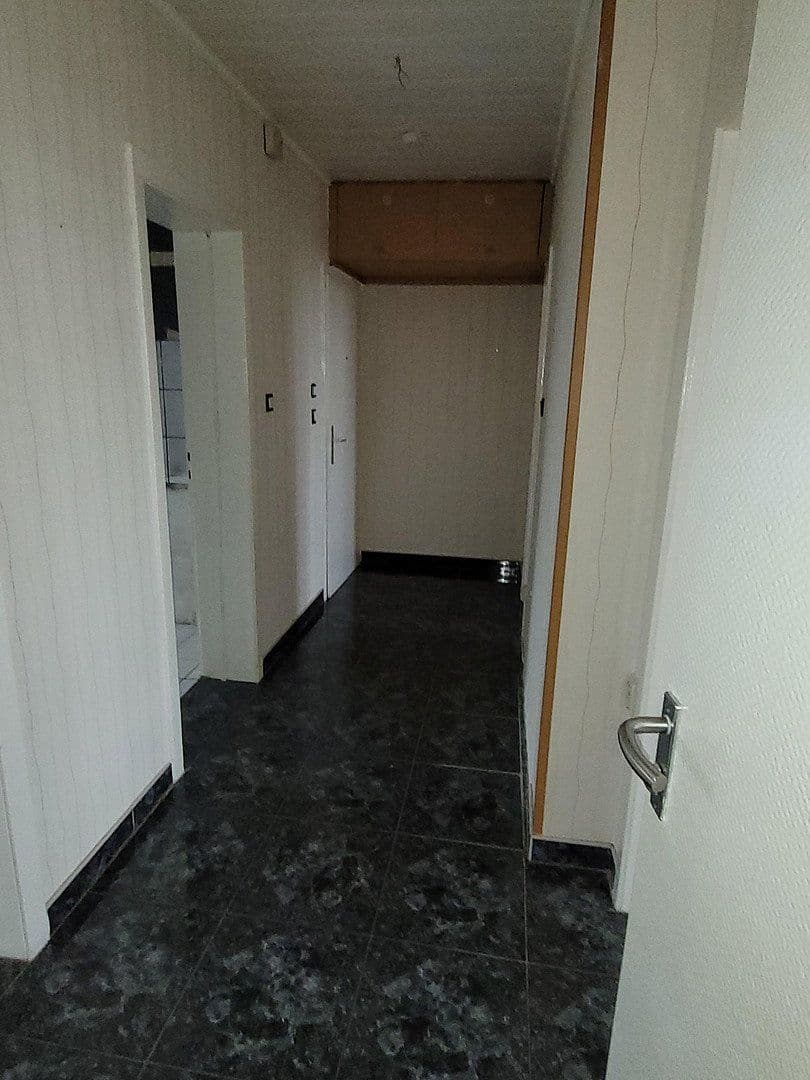 Pronájem bytu 3+1 68 m², Letjensstr. 23, Duisburg, Severní Porýní-Vestfálsko Pronájem bytu 3+1 68 m², Letjensstr. 23, Duisburg, Severní Porýní-Vestfálsko