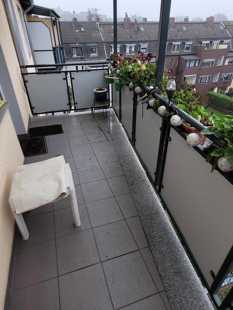 Pronájem bytu 3+1 68 m², Letjensstr. 23, Duisburg, Severní Porýní-Vestfálsko Pronájem bytu 3+1 68 m², Letjensstr. 23, Duisburg, Severní Porýní-Vestfálsko