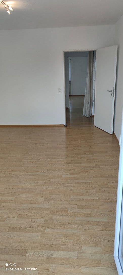 Pronájem bytu 3+1 87 m², Theodor-Heuss-Str. 15, Ettlingen, Bádensko-Württembersko Pronájem bytu 3+1 87 m², Theodor-Heuss-Str. 15, Ettlingen, Bádensko-Württembersko