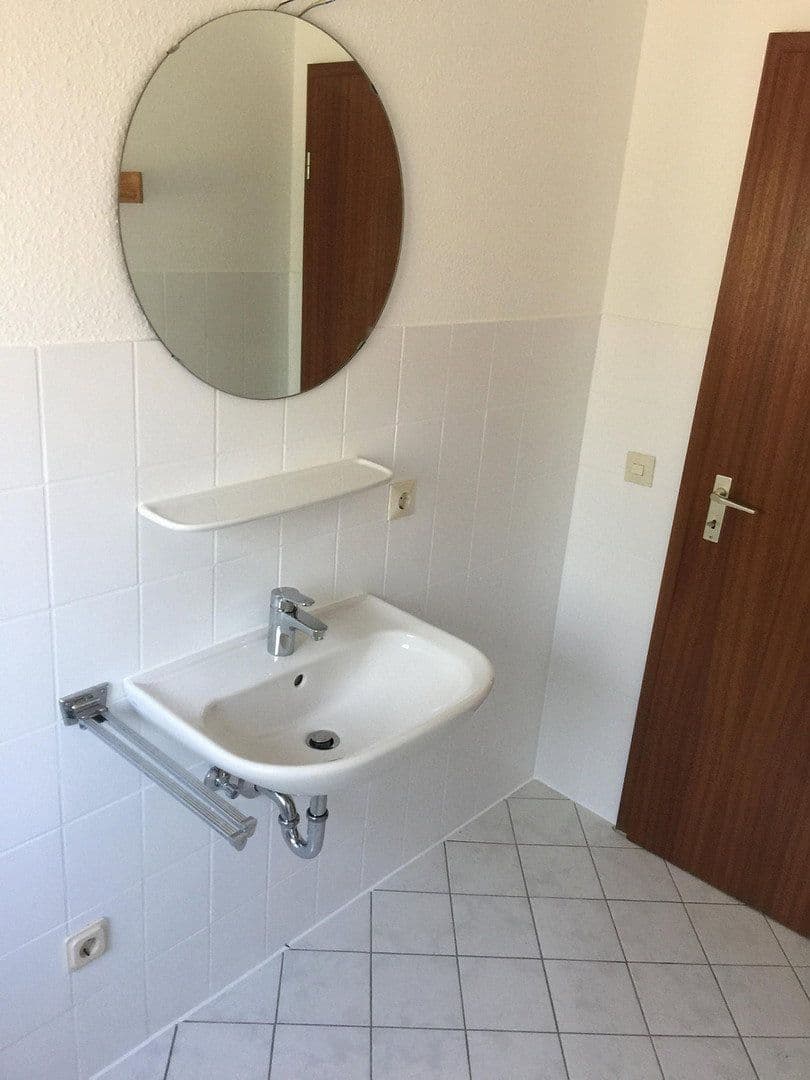 Pronájem bytu 3+1 86 m², Bruchsal, Bádensko-Württembersko Pronájem bytu 3+1 86 m², Bruchsal, Bádensko-Württembersko