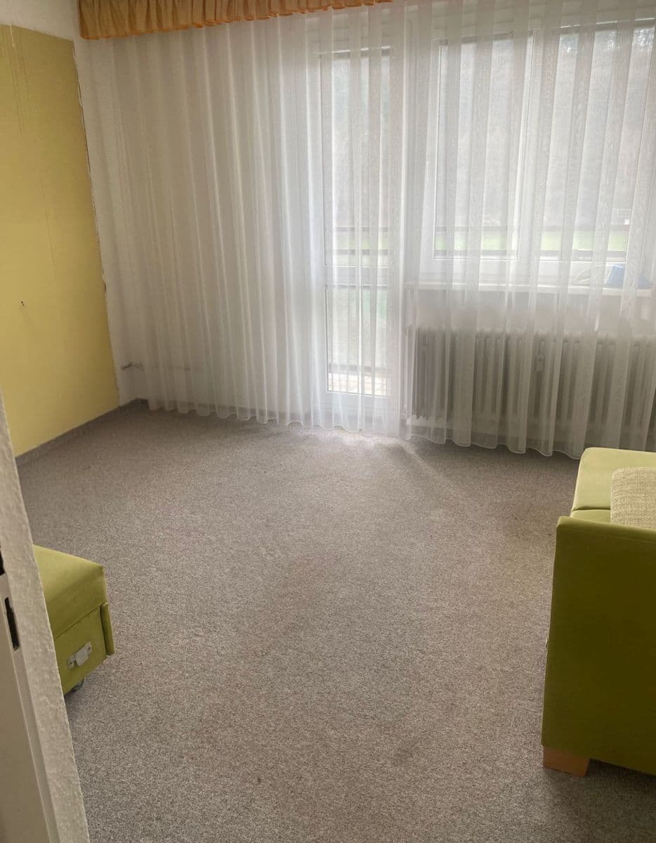 Prodej bytu 3+1 60 m², Lidická, Karlovy Vary, Karlovarský kraj Prodej bytu 3+1 60 m², Lidická, Karlovy Vary, Karlovarský kraj