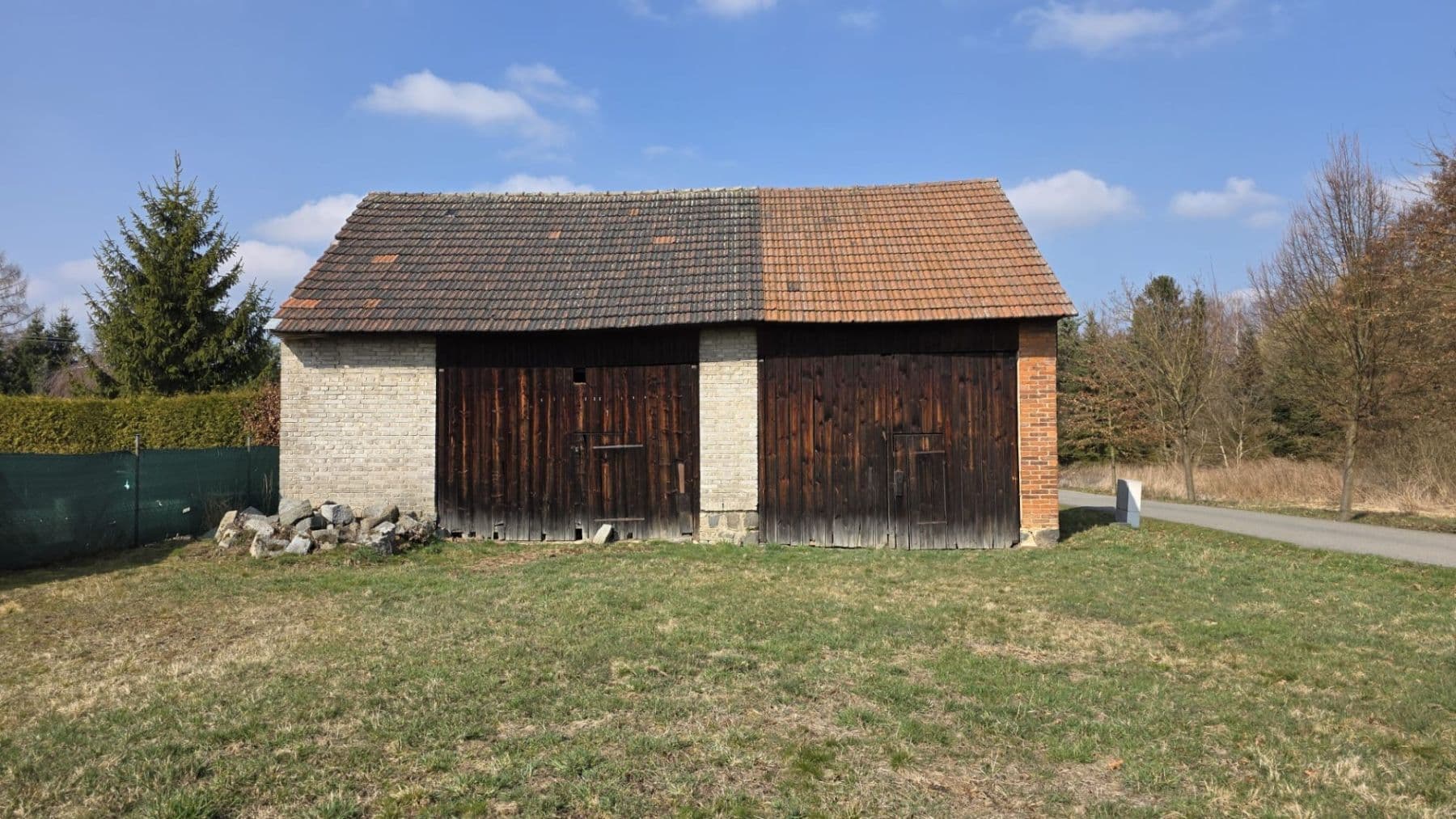 Prodej pozemku 919 m², Alej Johanky z Rožmitálu, Rožmitál pod Třemšínem, Středočeský kraj Prodej pozemku 919 m², Alej Johanky z Rožmitálu, Rožmitál pod Třemšínem, Středočeský kraj
