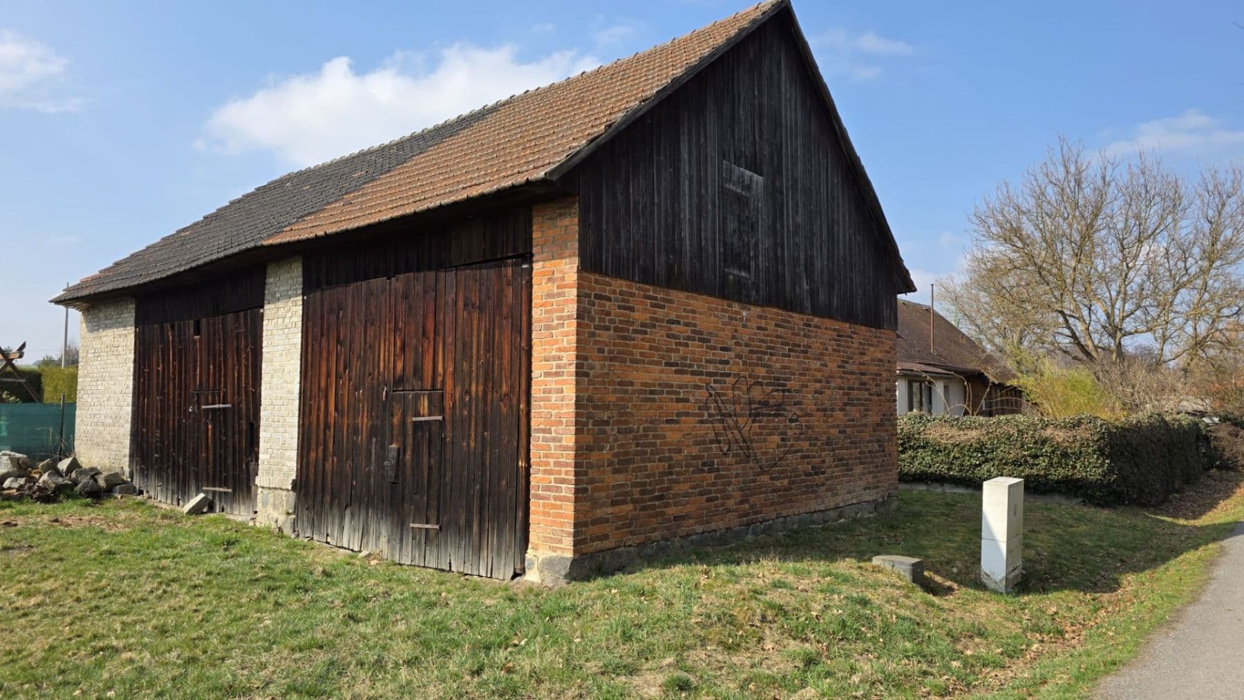 Prodej pozemku 919 m², Alej Johanky z Rožmitálu, Rožmitál pod Třemšínem, Středočeský kraj Prodej pozemku 919 m², Alej Johanky z Rožmitálu, Rožmitál pod Třemšínem, Středočeský kraj