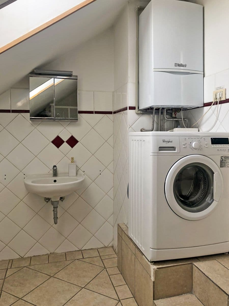 Prodej bytu 1+kk 30 m², Jeronýmova, Praha, Praha Prodej bytu 1+kk 30 m², Jeronýmova, Praha, Praha