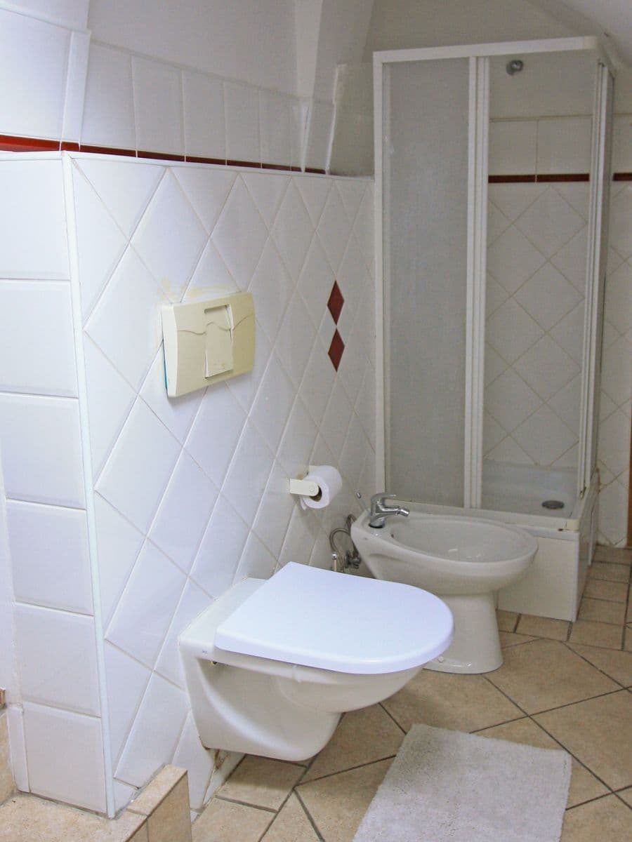 Prodej bytu 1+kk 30 m², Jeronýmova, Praha, Praha Prodej bytu 1+kk 30 m², Jeronýmova, Praha, Praha