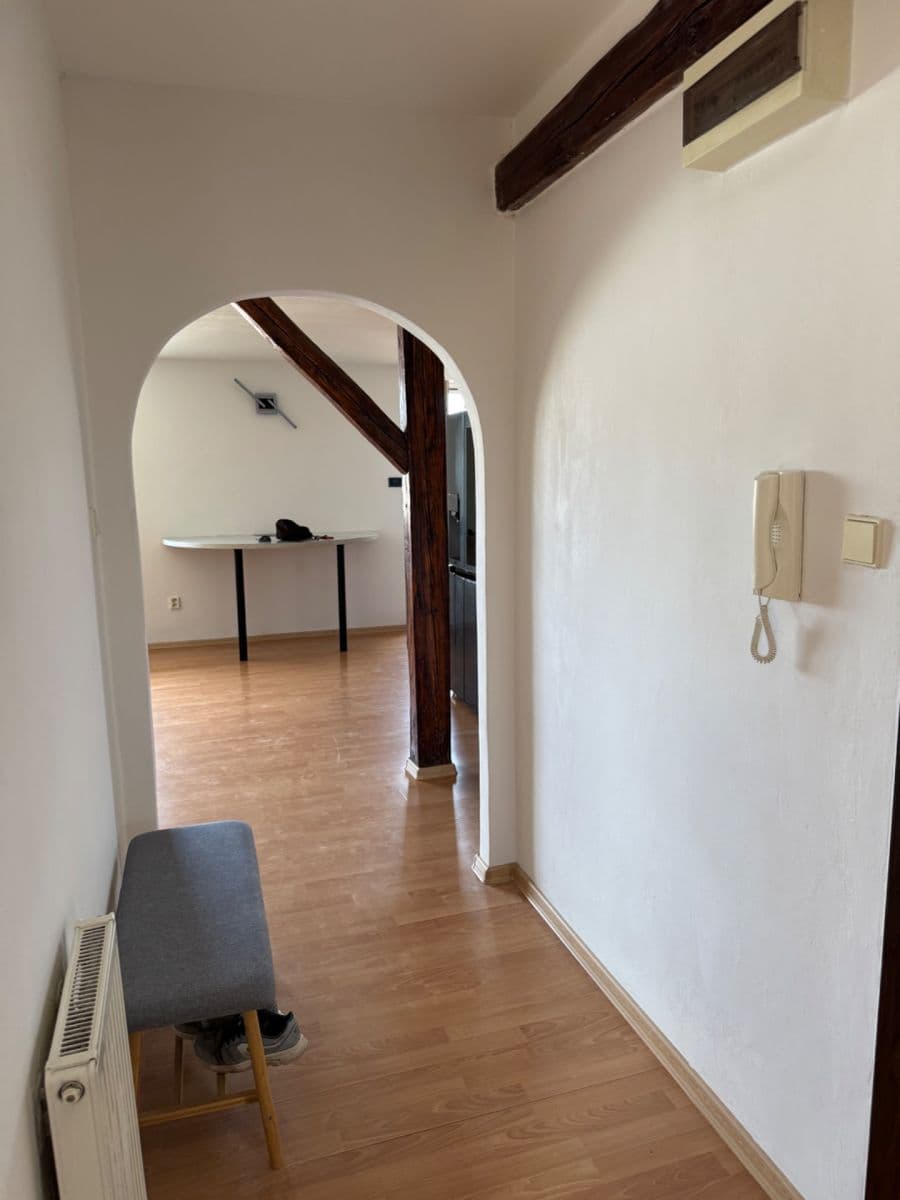 Pronájem bytu 2+kk 78 m², Komárovská, Brno, Jihomoravský kraj Pronájem bytu 2+kk 78 m², Komárovská, Brno, Jihomoravský kraj