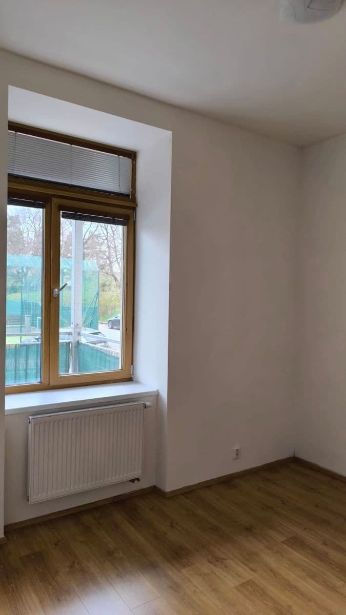 Pronájem bytu 3+1 72 m², Tomanova, Slaný, Středočeský kraj Pronájem bytu 3+1 72 m², Tomanova, Slaný, Středočeský kraj