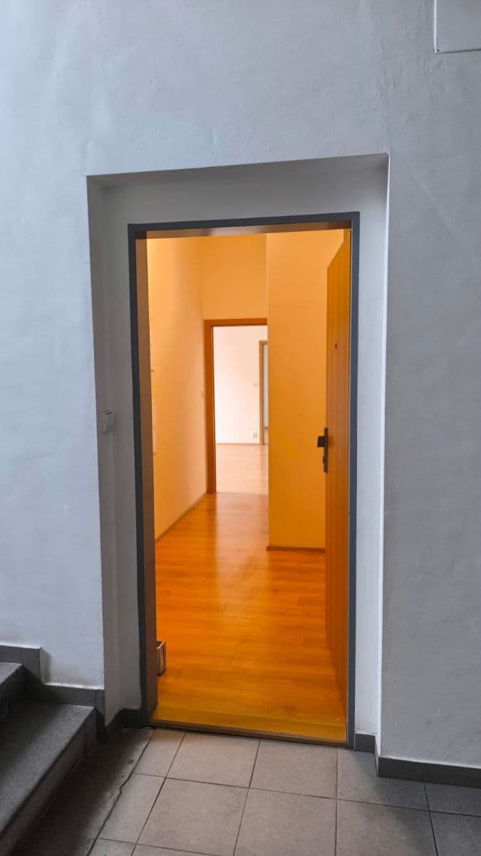 Pronájem bytu 3+1 72 m², Tomanova, Slaný, Středočeský kraj Pronájem bytu 3+1 72 m², Tomanova, Slaný, Středočeský kraj