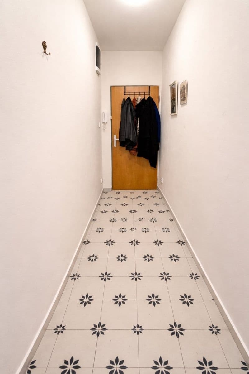 Pronájem bytu 1+kk 47 m², Vykáňská, Praha, Praha Pronájem bytu 1+kk 47 m², Vykáňská, Praha, Praha