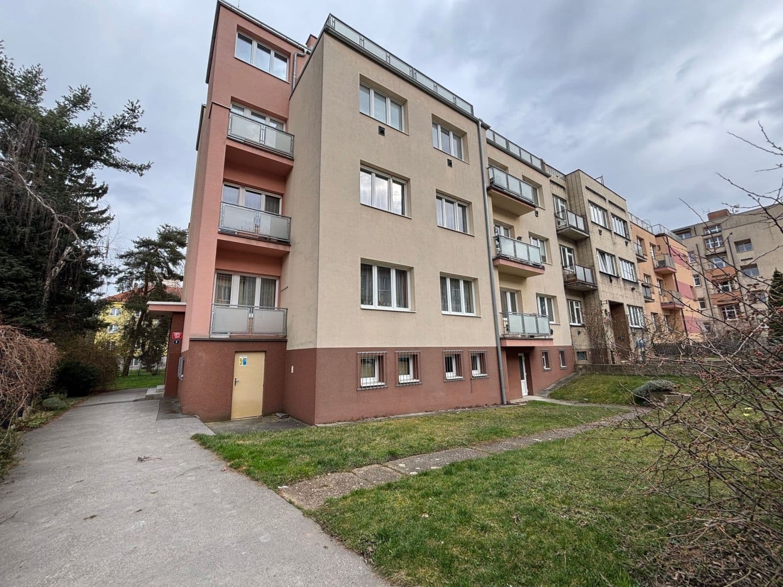 Pronájem bytu 1+kk 47 m², Vykáňská, Praha, Praha Pronájem bytu 1+kk 47 m², Vykáňská, Praha, Praha